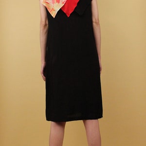 70s 80s Vtg Avant Garde Triangle Collar Black & Red Sheath Dress Batik Tie Dye Wearable Art Women's tag 5/6 Xs image 5