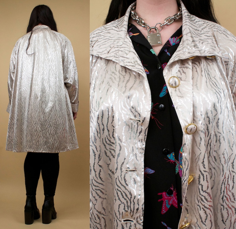 80s Vtg Lam\u00e9 Silver Tiger Stripe Wet Look Metallic White Satin Button Up Swing Cut Trench Coat Glam Punk Disco Plus Size 18 20 22 24 26