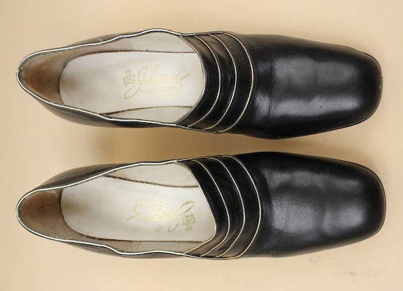 40s 50s Vtg Black Leather High Heels Gold Piping … - image 4