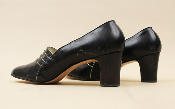 40s 50s Vtg Black Leather High Heels Gold Piping … - image 6