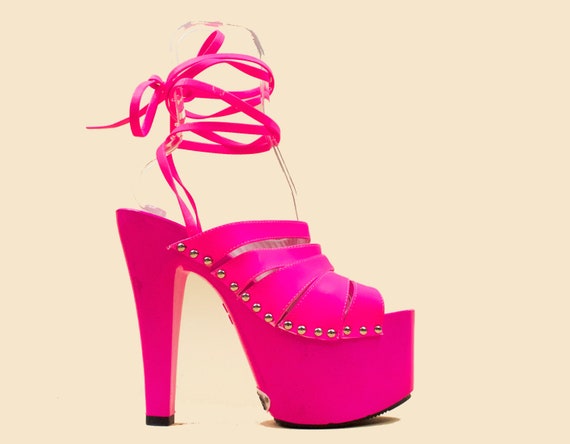 90s Vtg Pink Strappy Wood Lacquered Platform High… - image 1