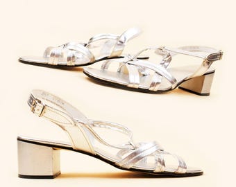 60s Vtg Silver Sandal Mod Low Heel Flats Foiled Metallic Summer Shoe Delmar of CA Women's US 8.5 EU 39