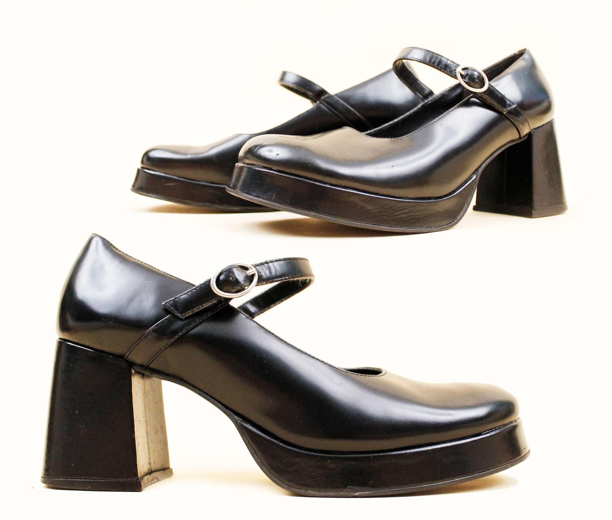 90s Cyber Grunge Leather Wrap Shoes Vintage Kenneth Cole Chunky Low Heel Size 9 Vintage 90s Womens Size 9.5 Grunge Goth EDM Chunky Platform  main image 3