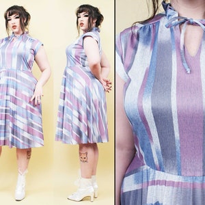 70s 80s Vtg Purple Blue Gradient Print Pleated Knee Length Dress Secretary String Tie Short Sleeve Volup Plus Size Women's L 1X XL 14 16