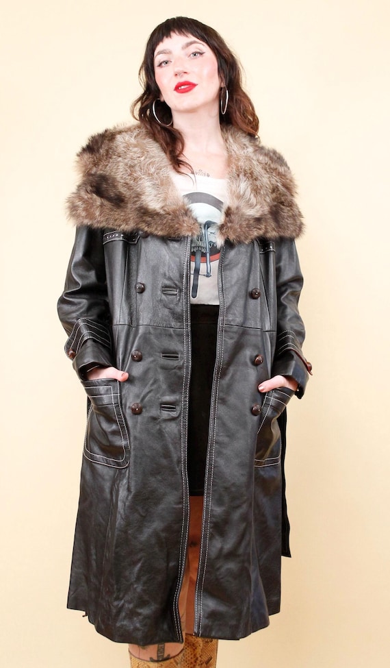 60s 70s Vtg Racoon Fur Pointy Collar Espresso Brown Leather Trench