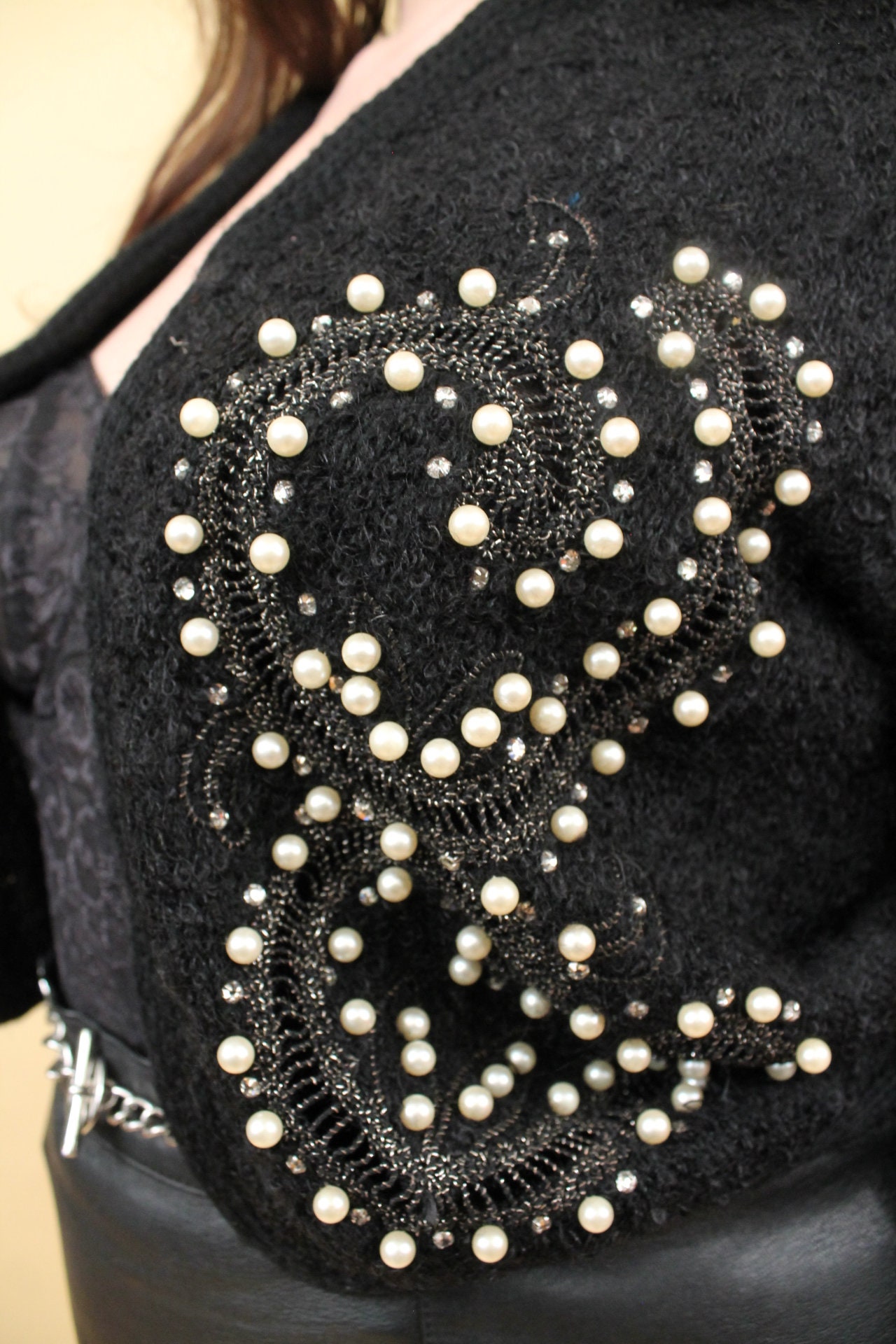 40s 50s Vtg Black Bouclé Mohair Wool Knit Cardigan Sweater Pearl