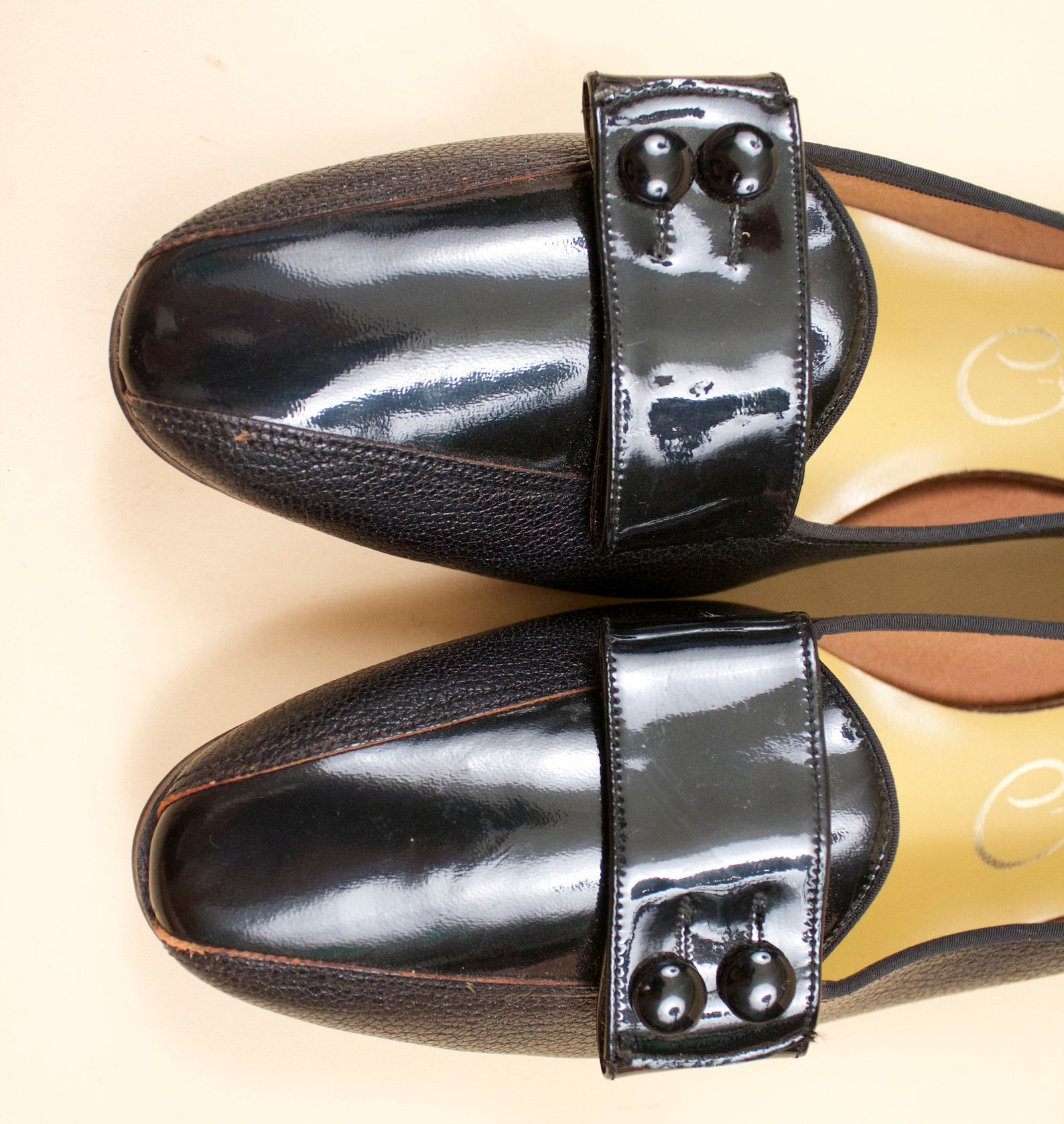 60s vtg deadstock leather & jet black vinyl pointed slip on low heel ballet slipper flats / mod gogo patent bow nwob 11.5 11 eu