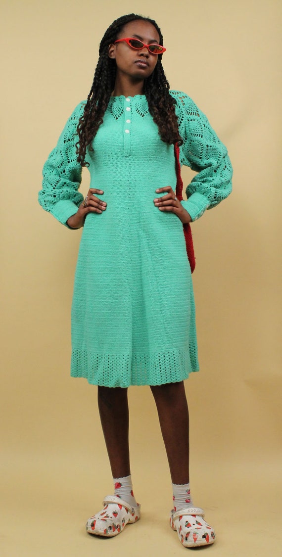 60s 70s Vtg Handmade Sea Foam Crochet Mini Dress … - image 10