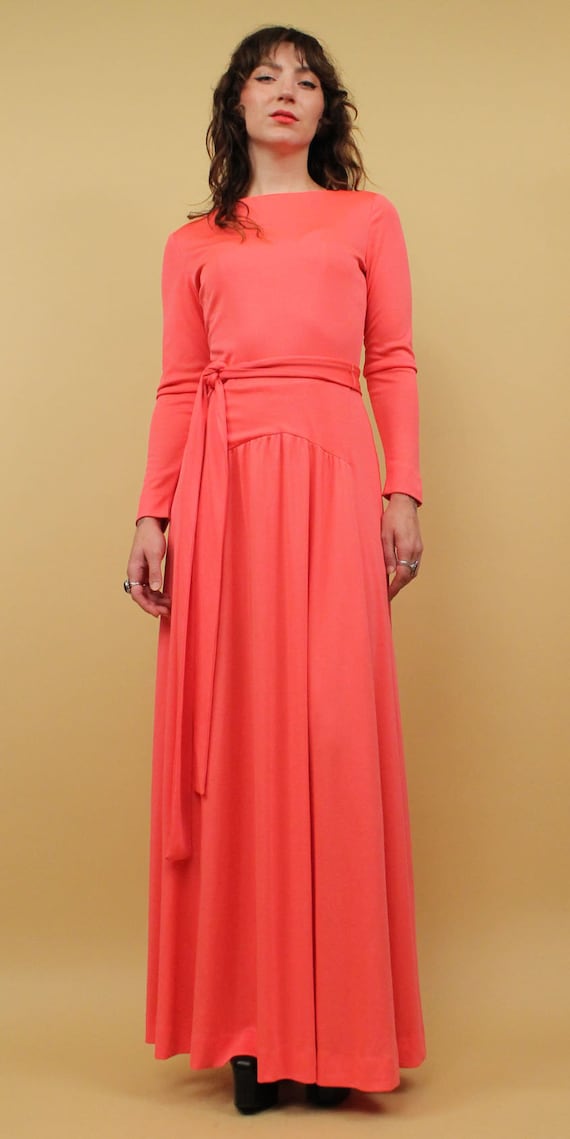 black shoes with coral dress What Shoes to Wear with a Coral Dress