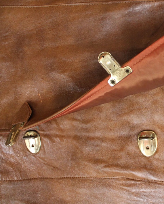 60s Vtg Brown Genuine Leather & Gold Lock Button … - image 2