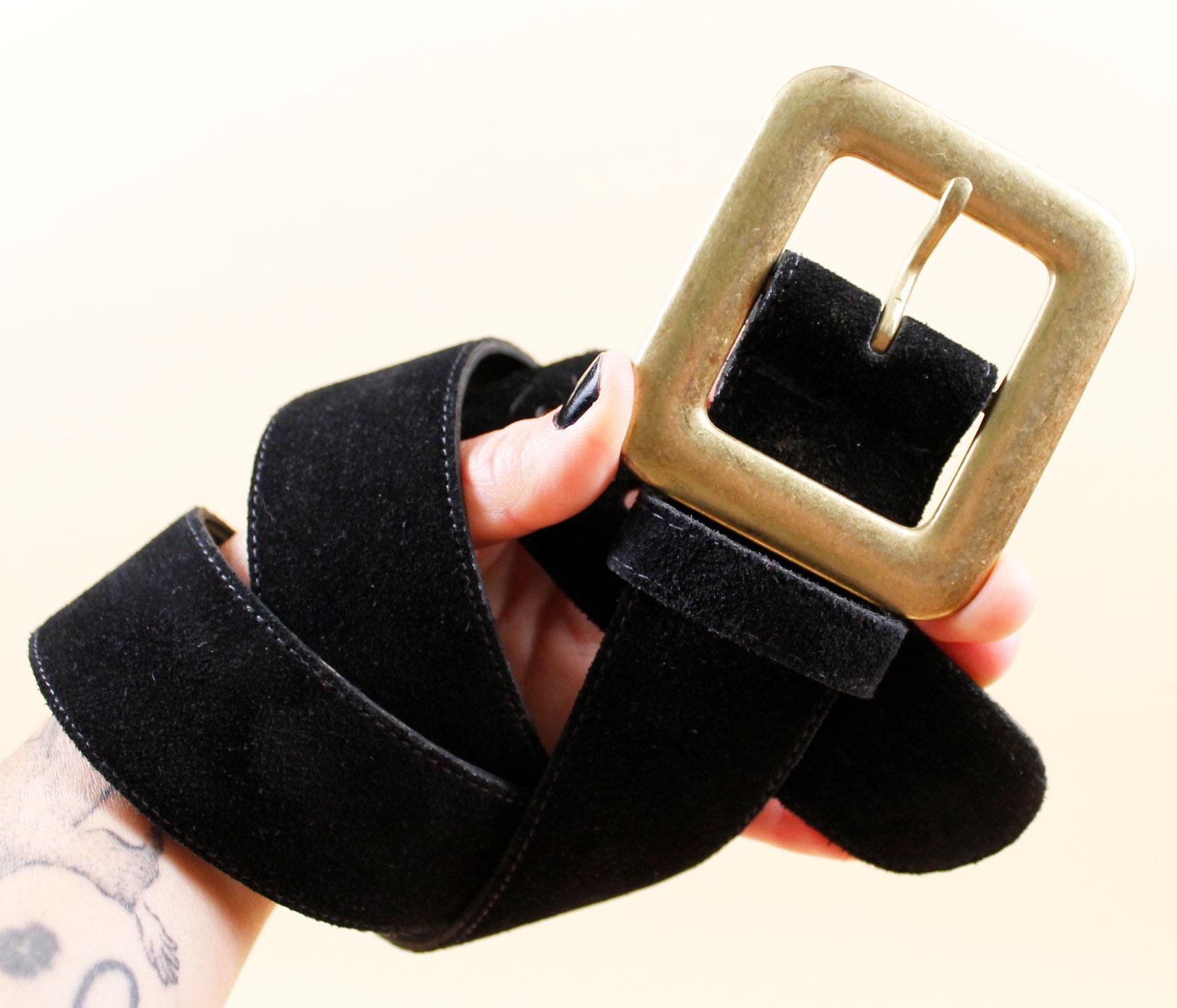VTG 80s M Wide Black Leather Gathered Waist Belt Abstract Gold Buckle Statement 1980s Vtg Black Leather Womens Belt Gold Tone Oval Buckle Sz  main image 4