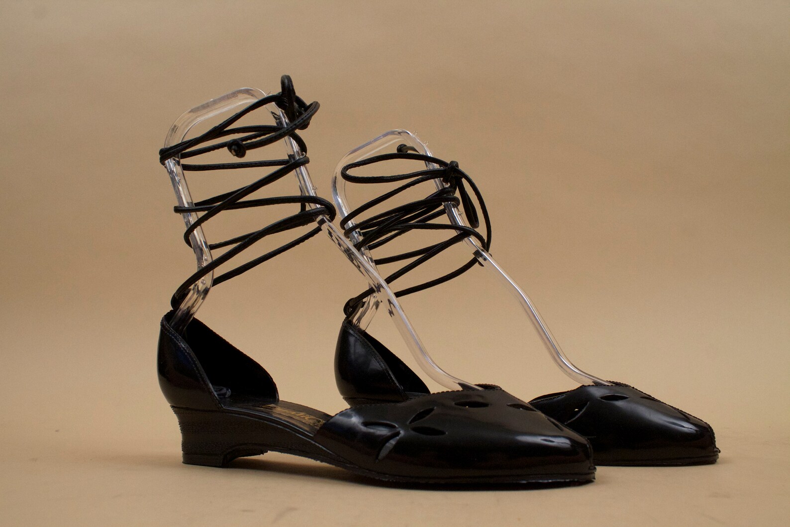 80s does 50s vtg rare deadstock qualicraft jet black jelly lace up ballet slipper sandal / cut out wedge comfy flat shoe 7 6.5 e