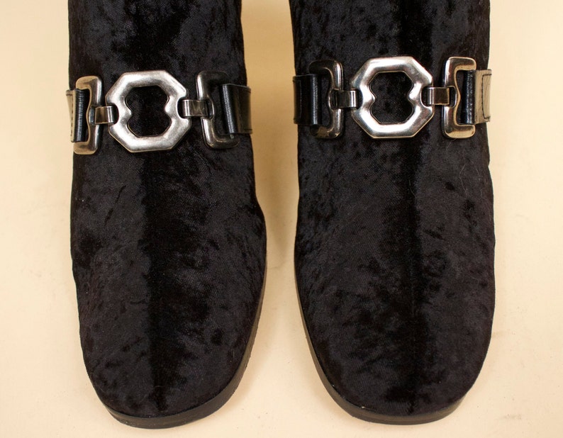 90s does 60s Vtg Black Velvet Knee High Stretchy Sock Boot with Chain Link Detail Mod GOGO Goth Platform Chunky Block Heel 9 EU 40