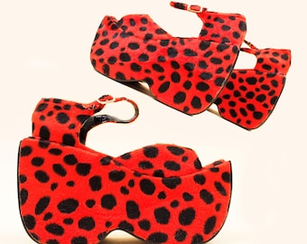 Sandalias de plataforma NYLA vintage de los años 90: tacón de cuña con estampado de guepardo, talla 6-6.5 de EE. UU.