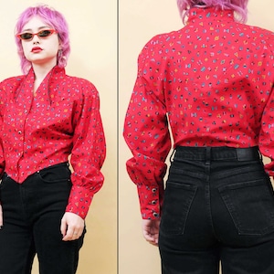 80s Vtg Red Cotton Southwestern Print Western Button Up Collared Shirt Angular V Shape Pointed Front Rodeo Banjo USA Women&#39;s tag Medium