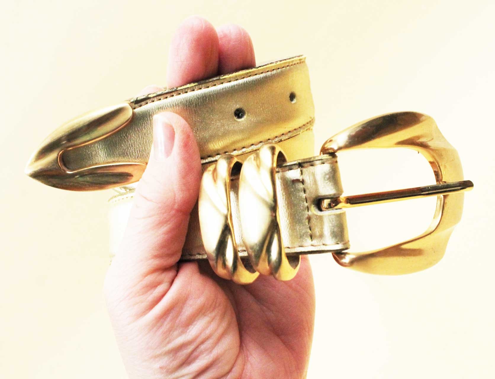 1980’s Small cinched-waisted black ruched leather belt w/ Gold Sculpted Buckle Christian Dior 1980s Gold-Tone Metal Buckle Black Leather  main image 4