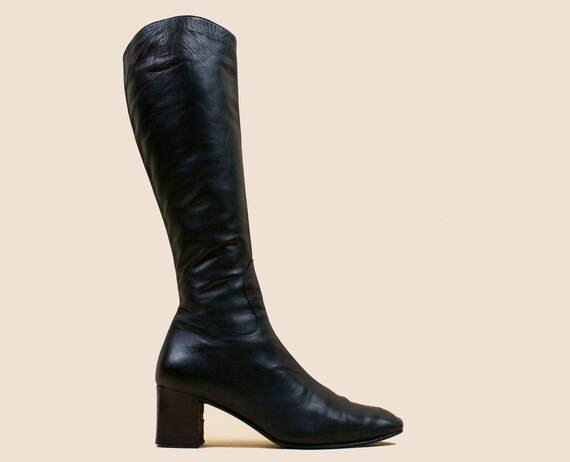 90s does 60s Vtg Sleek Black Soft Italian Leather