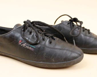 90s 1994 Dated Vtg LA Gear Black Leather Sneakers Lace up Flats