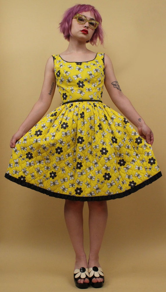 50s 60s Vtg Buble Bee Daisy Novelty Print Mini Dr… - image 7