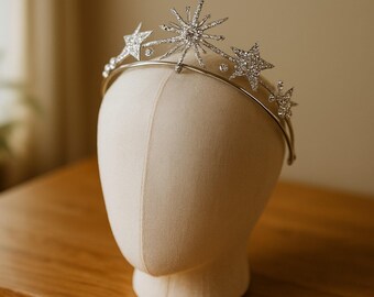 Rhinestone North Star Tiara: Silver Star Circlet Crown  display picture 2