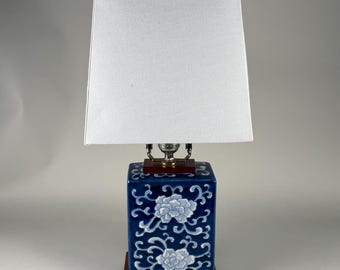 Ralph Lauren Blue & White Chinoiserie Porcelain Table Lamp | Peony Motif | Wooden Base | With Shade
