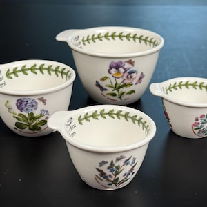 Portmeirion Botanic Garden Nesting Measuring Cups – Floral Botanical Baking Kitchen Set