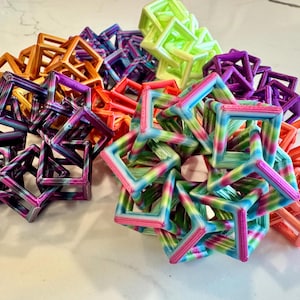 Ultra Shimmery Infinity Cube fidgets