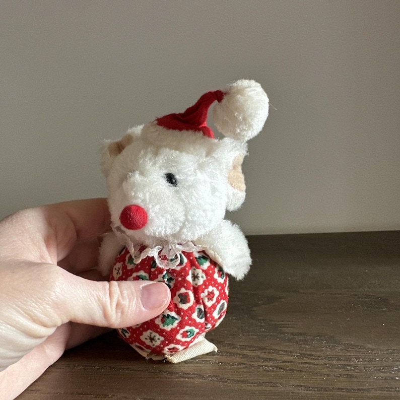 Vintage Cloud 9 Christmas Mouse image 2