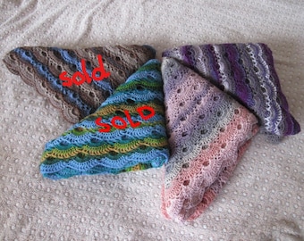 variegated shawl, Virus crochet scarf, triangle multicolor shawl, wrap woman accessory