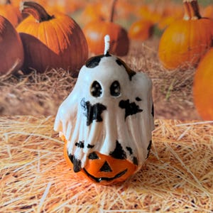 Pumpkin Patch Ghost Candle | Hand-Poured Soy Wax with Fig & Warm Spices