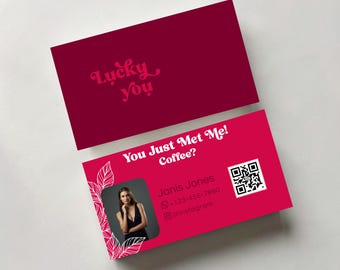 Plantilla de tarjeta de presentación para networking, tarjeta de presentación para charlas informales tomando café, tarjeta de contacto rosa moderna, plantilla editable de Canva, tarjeta de presentación con código QR