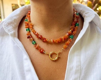 Collar de ágata naranja, joyería artesanal de piedras preciosas en capas.