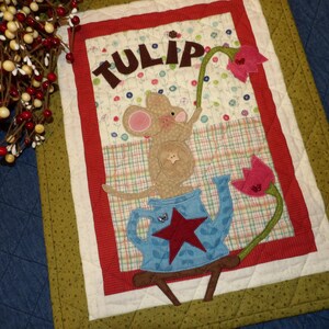TULIP the Spring Garden MOUSE on Watering Can Scrappy Patchwork Quilt Applique Wall Hanging Table Topper Door Greeter Basket Tuck Decoration