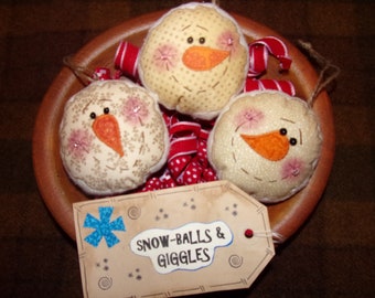 Primitive Country Winter Snowballs SNOWMAN Heads Ornaments Bowl Filler Ornies Tucks Peg Shelf Knob Hangers