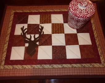 QUILT Primitive Rustic Lodge Cabin Woodland Wildlife Patchwork DEER Head BUCK Table Topper Candle Mat or Hot Pad