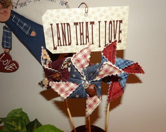 Land That I Love - Rustic Patriotic USA 4th of July Stars Stripes Pinwheel Faux SPARKLER Pokes Ornaments Table Topper Decorations