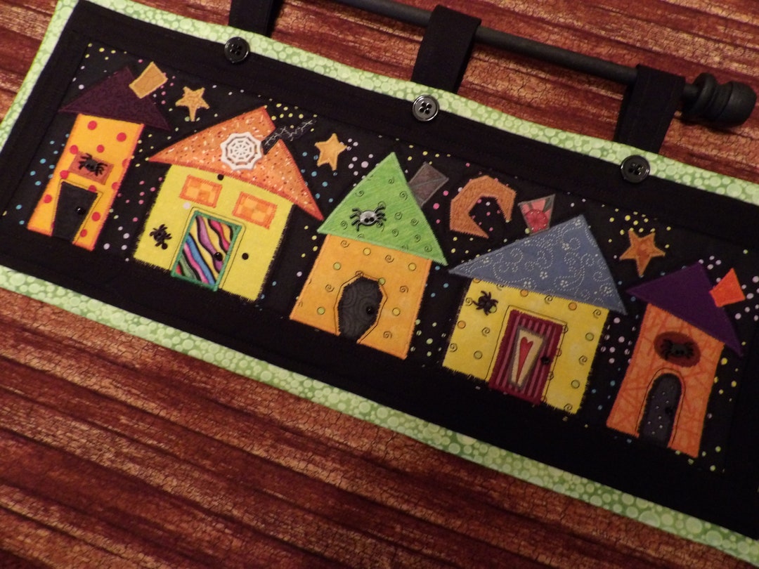 Wonky Halloween Houses Wall Hanging Skinny Quilt for Small - Etsy