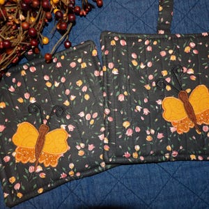 BUTTERFLY Potholders Summer Garden Bugs Primitive Black Orange Floral Country Kitchen Hot Pads Trivets Coasters Mug Mats
