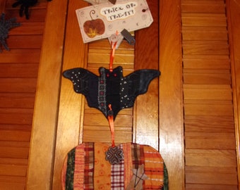 Trick or Treat! - 3 Scrappy Halloween Ornies-Bat Ghost Pumpkin Swag Bunting Banner Garland Door Greeter