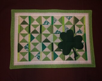 QUILT Farmhouse Style Patchwork St. Patty's Day SHAMROCK Themed Table Runner Topper Protector Mat Decoration