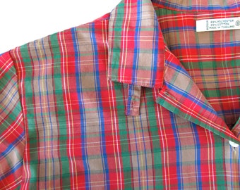 Vintage Button Up . 70s Perfect Plaid Long Sleeve Button Up Shirt. Size Small