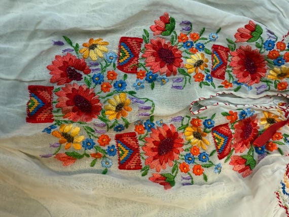 Vtg Hungarian Embroidered Blouse w/smocking - image 2