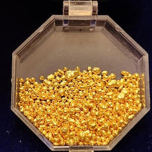 1 gramo de oro de 24 quilates (0,999 de pureza) - grano de fundición