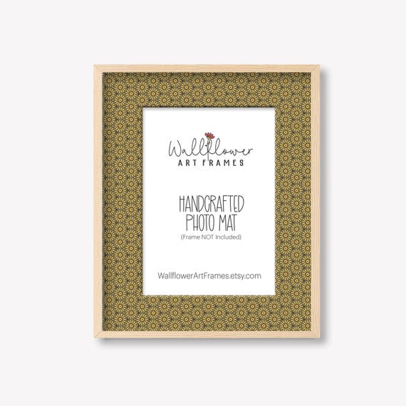 Yellow Daisy photo mat, unique picture frame matte, modern decorative matboard, handcrafted - 10 sizes