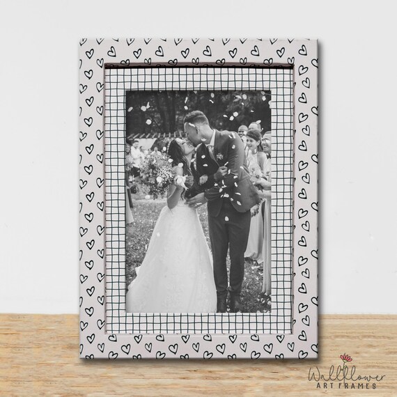 Handmade Heart Pattern Picture Frame - 4x6 Photo Display - Custom Wedding Frame