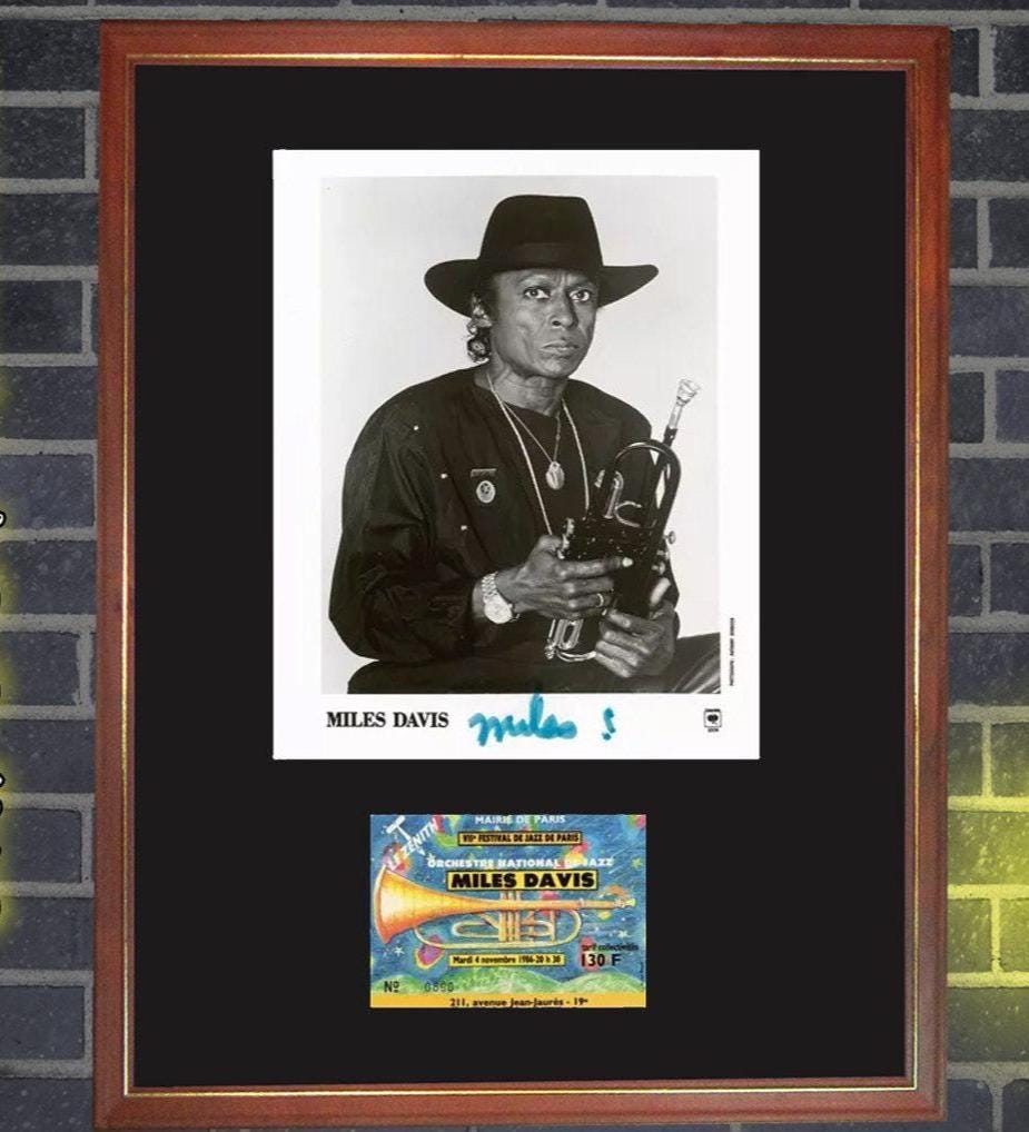Miles Davis サイン色紙　アート フレーム付き Miles Davis Autograph - Etsy