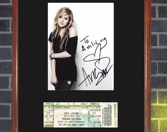 AVRIL LAVIGNE 2008 FRAMED 13