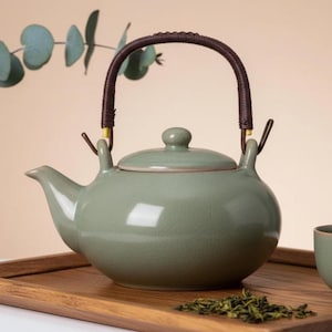 Ceramic Teapot with Rattan Handle, Japanese Loose Leaf Kettle, 900ml Tea Pot