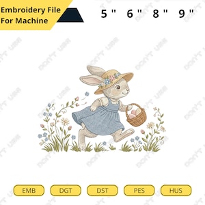 Può includere: Un file di ricamo per uso macchina con un coniglio che corre, che indossa un vestito blu e un cappello di paglia, che trasporta un cestino di uova. Il design include elementi floreali ed è disponibile nelle misure di 12.7cm, 15.2cm, 20.3cm e 22.9cm.