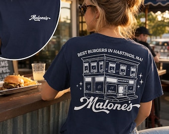 Malone's Bar Off Campus dubbelzijdig shirt, Briar U Hockey Romance T-shirt, Best Burgers Hastings MA, schoolse cadeau